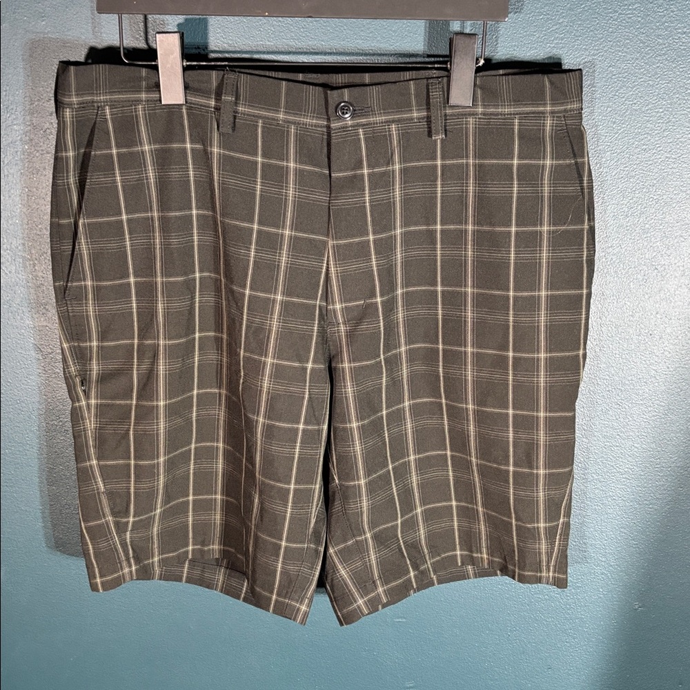 Haggar Men’s Black Plaid Golf Shorts Size 36